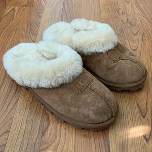 ☀️ UGG Coquette Chestnut Slippers • Size 10/11